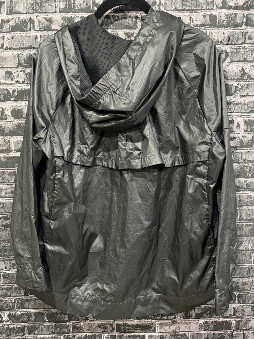 Nike Black Hooded Windbreaker with White Logo - Picture 3 of 3